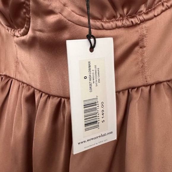 WeWoreWhat Satin Bronze Tiered Hem
Sleeveless High-Low Maxi Dress - size 0 - Picture 7 of 8